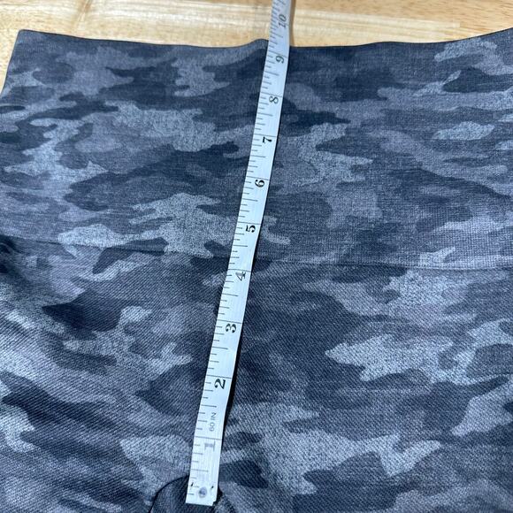 Spanx Look at Me Now NWT Seamless Leggings FL3515 Black Camo Size M Shaping - Picture 9 of 10